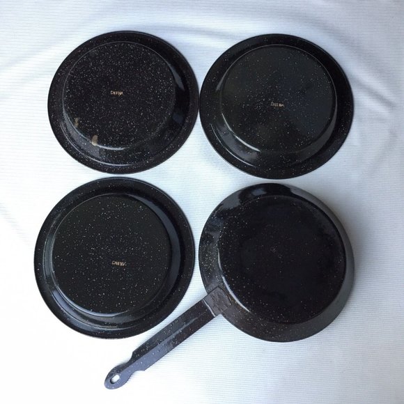 Black Speckled Enamelware Metal Dinner Plates & Frying Pan Skillet Camp Hike Set - Picture 2 of 12